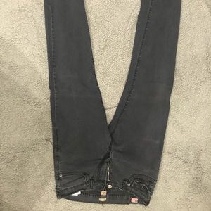 Men’s used true religion jeans 34x32